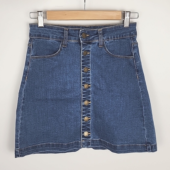 ⭐️3/ $30⭐️ Wax Jean Los Angeles California Blue Denim Jean Mini Skirt Size S - Picture 1 of 15